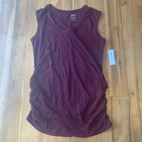 Maternity t-shirt and tank top - Picture 4 of 7